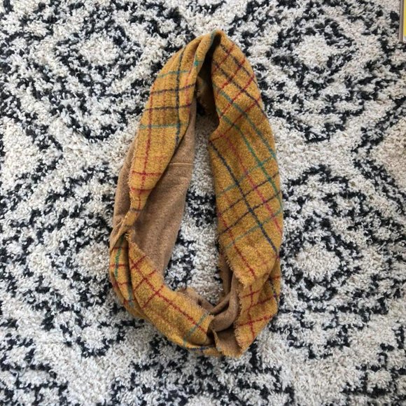 Chunky Infinity Scarf in Mustard - Picture 2 of 2